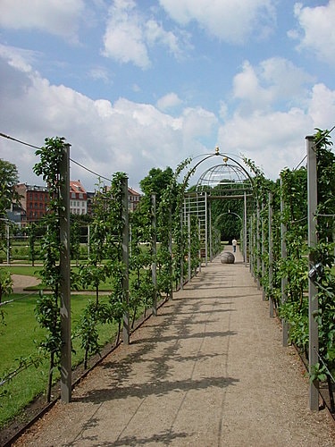 20251103-1y8xb 20251103-1y8xb