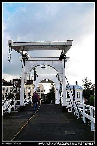 20251103-32zmc 20251103-32zmc