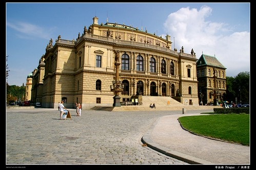 20251103-2u0ak 20251103-2u0ak