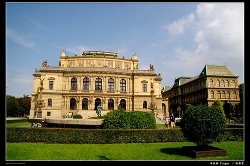 20251103-8m9ec 20251103-8m9ec