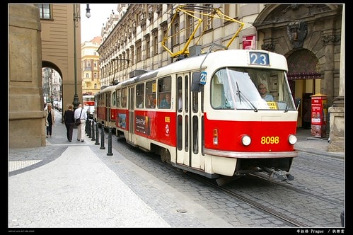 20251103-qjoga 20251103-qjoga