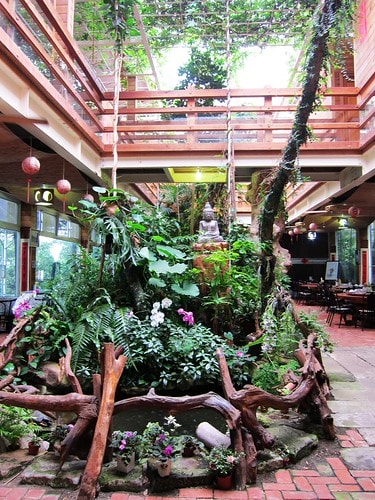 20251103-nhy0t 20251103-nhy0t