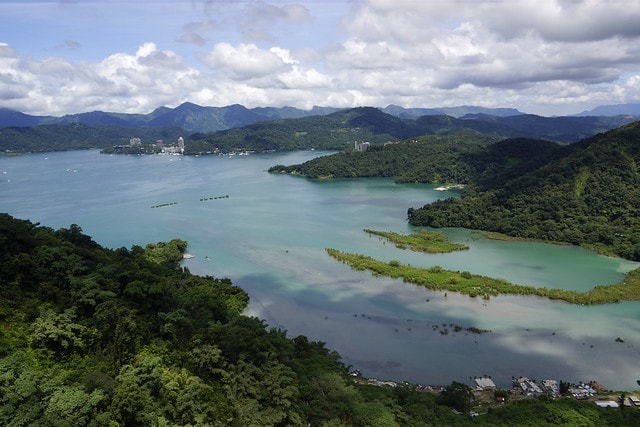 20251103-t42z6 20251103-t42z6