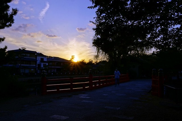 20251103-6hc4k 20251103-6hc4k