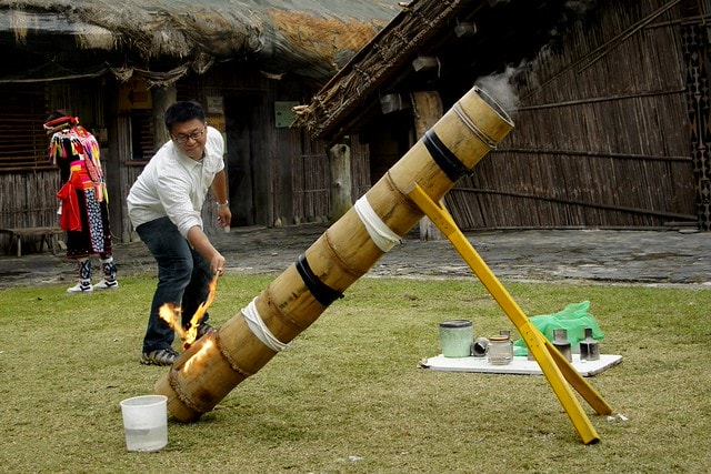 20251102-tn9uz 20251102-tn9uz