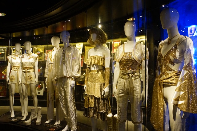 20251102-sh1jq 20251102-sh1jq