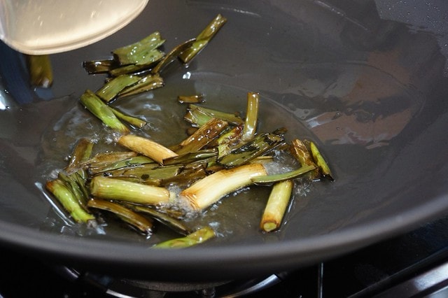 20251102-dl76w 20251102-dl76w