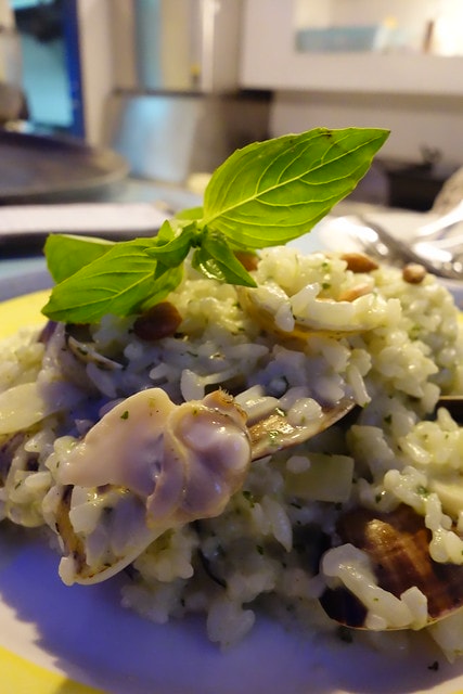 20251102-ejy9b 20251102-ejy9b