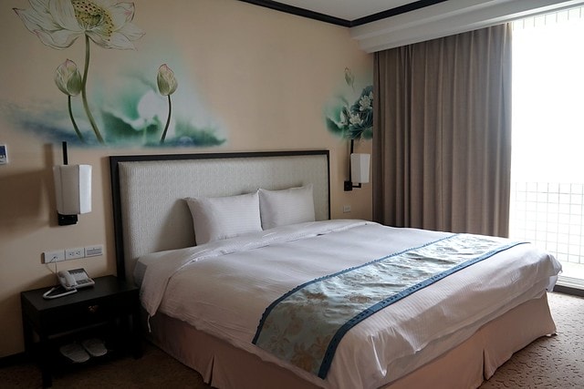 20251102-mer8u 20251102-mer8u