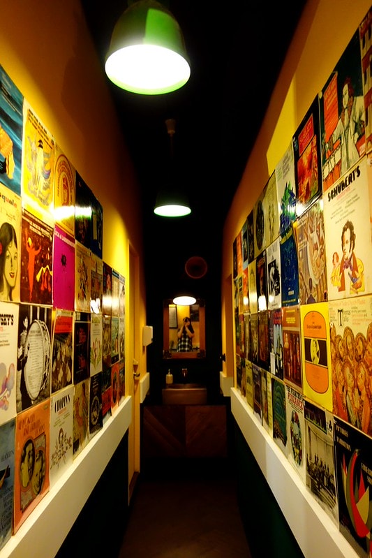 20251102-yl9ag 20251102-yl9ag