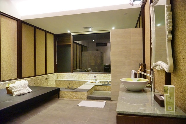 20251102-f9fe1 20251102-f9fe1