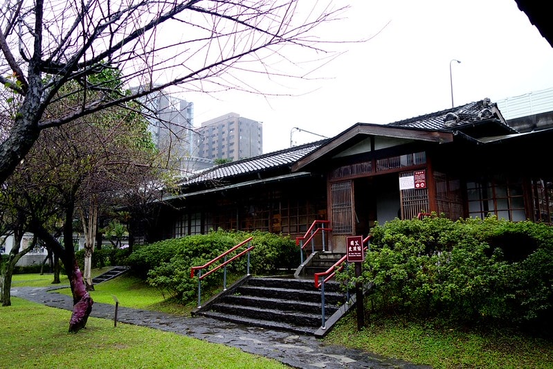 20251102-qhu5j 20251102-qhu5j