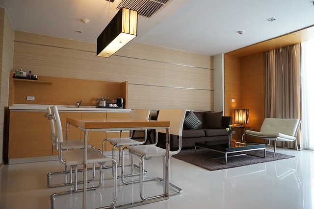 20251102-ye9aa 20251102-ye9aa