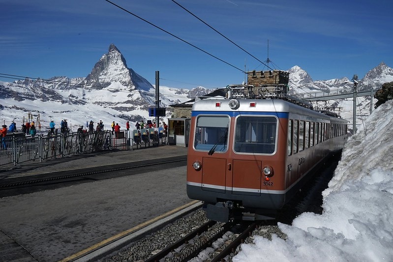 20251102-ar8ax 20251102-ar8ax