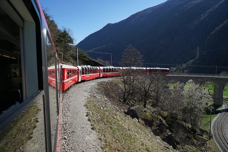 20251102-mhs8b 20251102-mhs8b