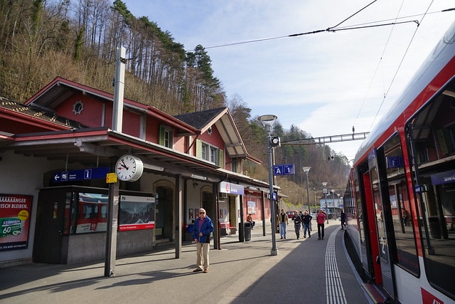 20251102-4jfu7 20251102-4jfu7