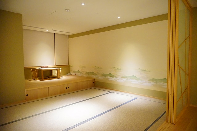 20251102-j0pek 20251102-j0pek