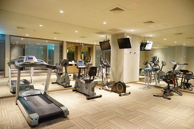 20251102-j2uzb 20251102-j2uzb