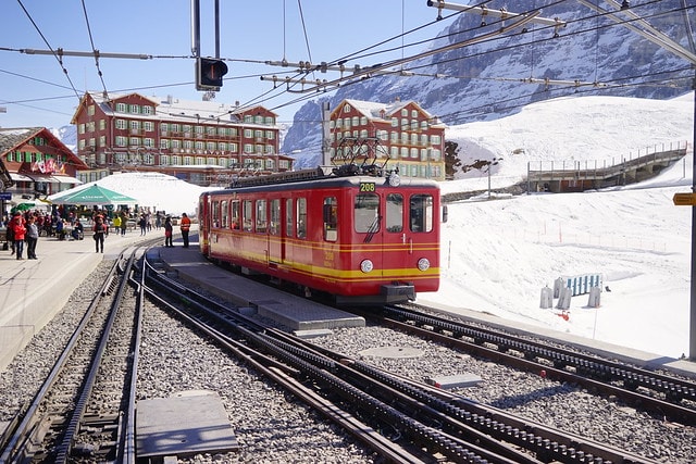 20251102-rz98w 20251102-rz98w