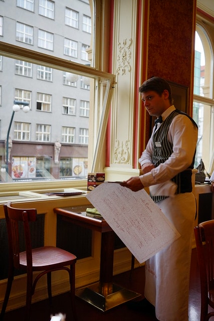 20251102-68dlr 20251102-68dlr