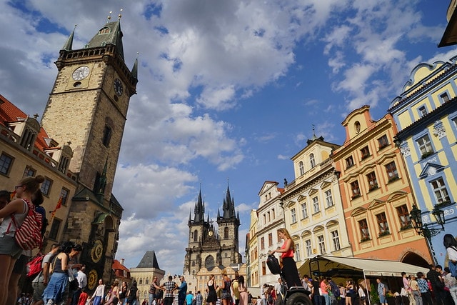 20251102-monoa 20251102-monoa