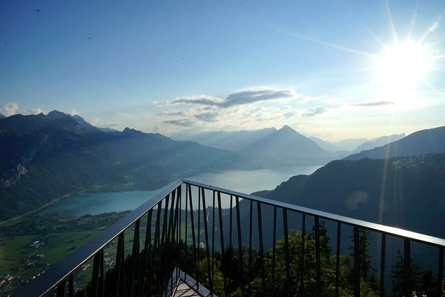 20251102-jl2aq 20251102-jl2aq