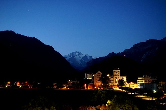 20251102-qg42a 20251102-qg42a