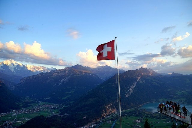 20251102-t74j7 20251102-t74j7