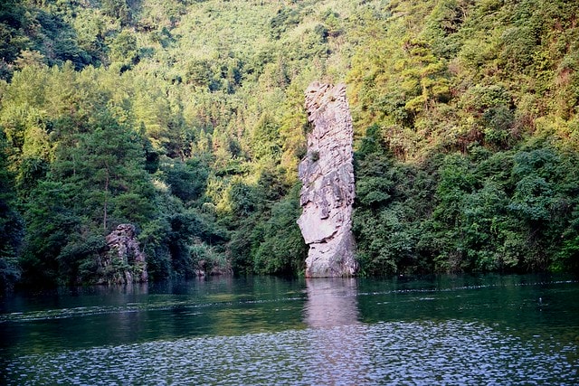 20251102-8k8q1 20251102-8k8q1