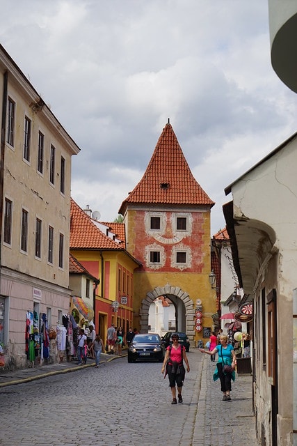 20251102-ey6rt 20251102-ey6rt