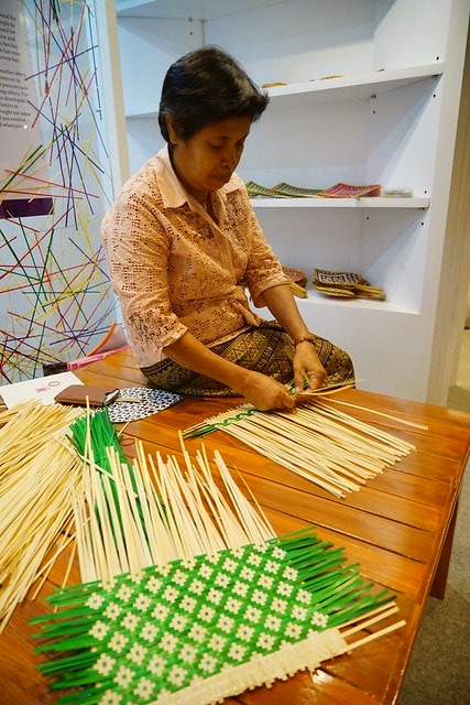 20251102-m2jdq 20251102-m2jdq