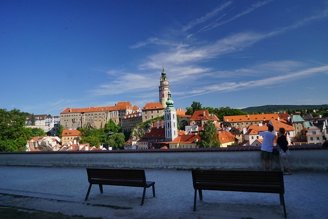 20251102-uh3lq 20251102-uh3lq