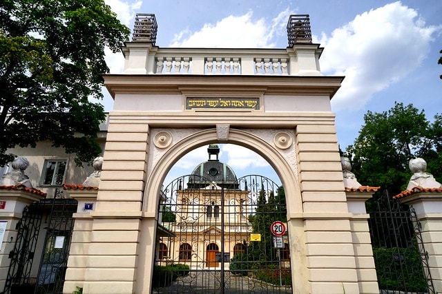 20251102-z3x8w 20251102-z3x8w