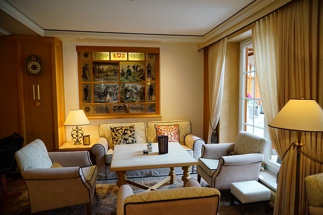 20251102-w56iw 20251102-w56iw