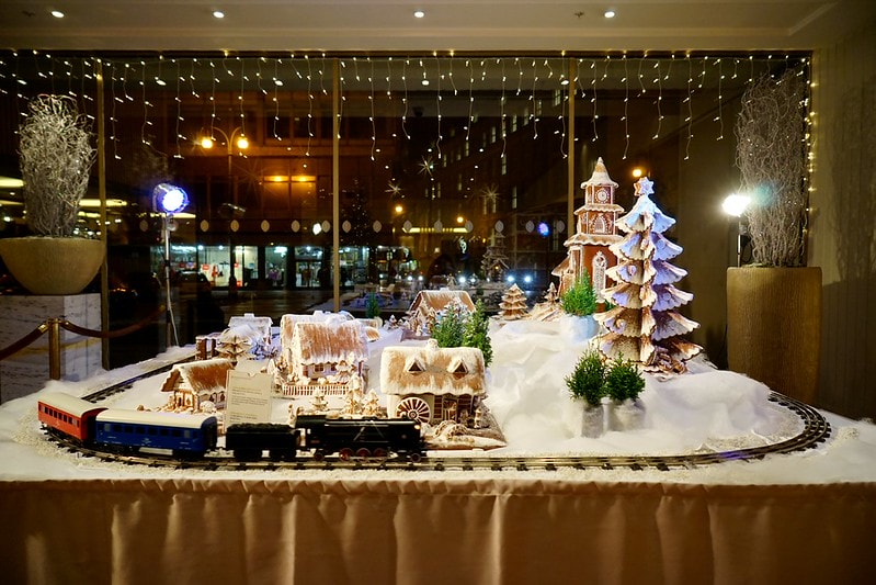 20251102-30vyr 20251102-30vyr