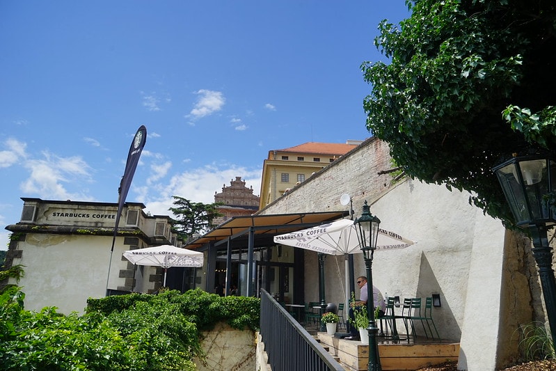 20251102-n3o55 20251102-n3o55