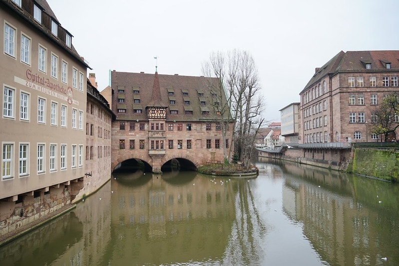 20251102-qcz7a 20251102-qcz7a