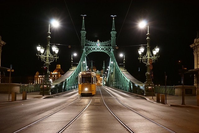 20251102-r034m 20251102-r034m