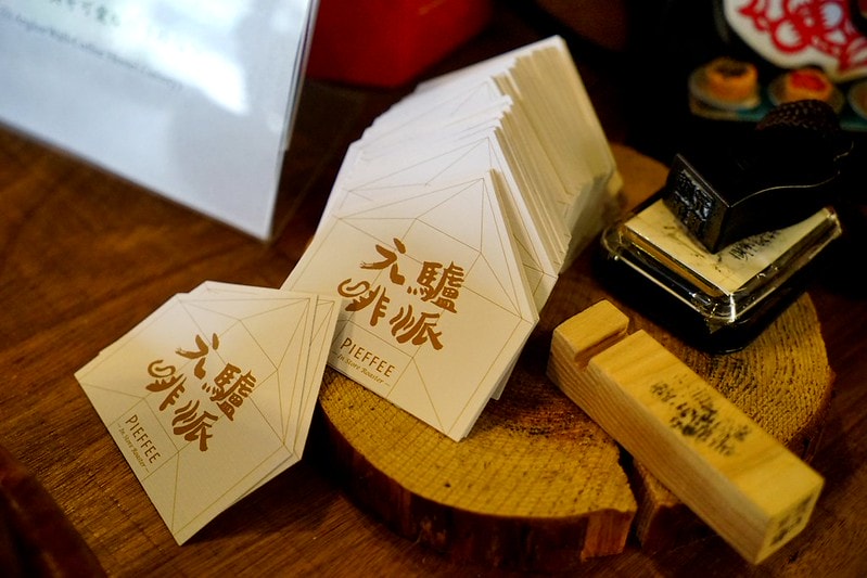 20251102-bg3gk 20251102-bg3gk