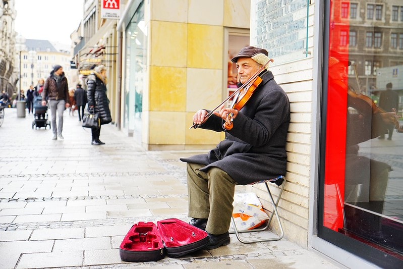 20251102-r34kz 20251102-r34kz