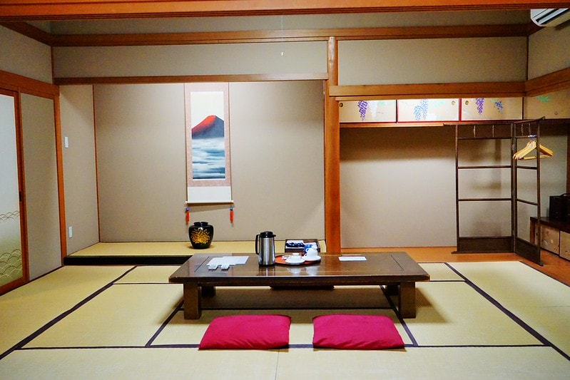 20251102-1i2fw 20251102-1i2fw