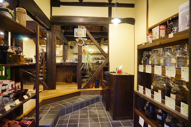 20251102-8j4sh 20251102-8j4sh