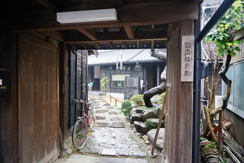 20251102-g40yg 20251102-g40yg