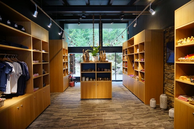 20251102-j6azz 20251102-j6azz