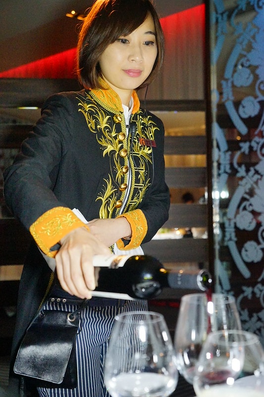 20251102-4qyyk 20251102-4qyyk