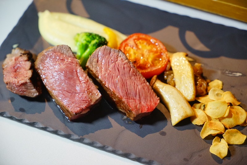 20251102-h77mz 20251102-h77mz