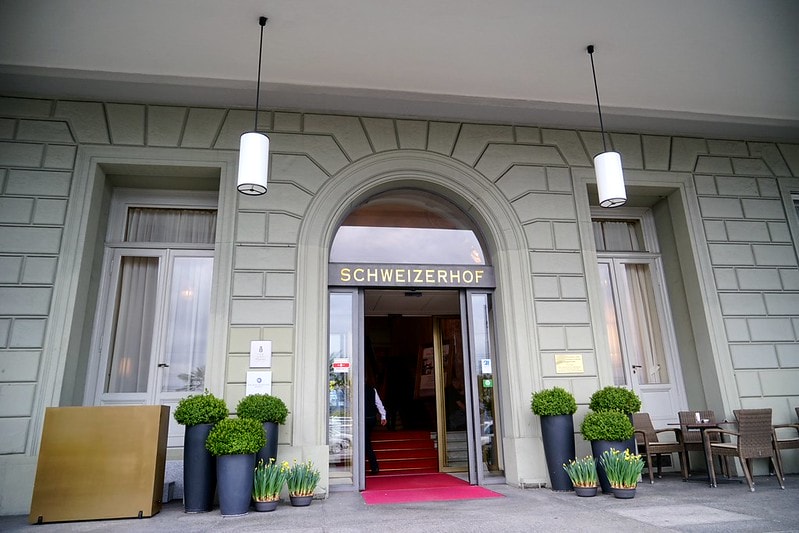 20251102-qjiie 20251102-qjiie