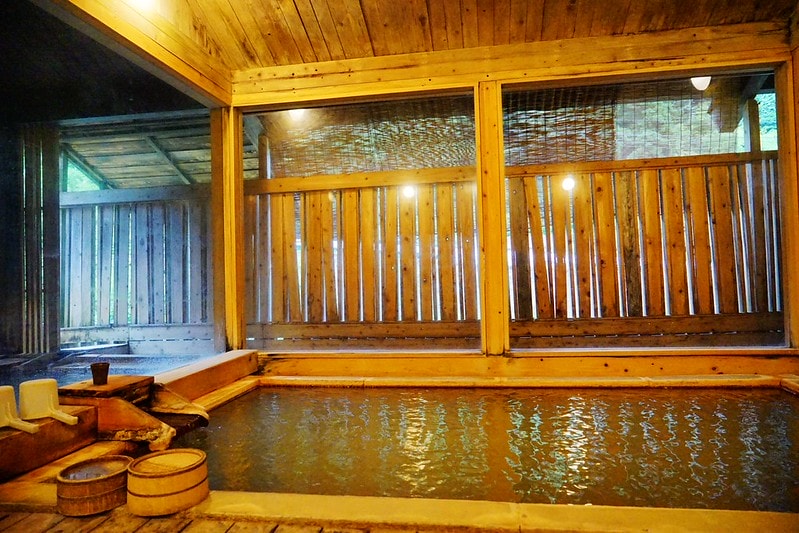 20251102-0vmzi 20251102-0vmzi