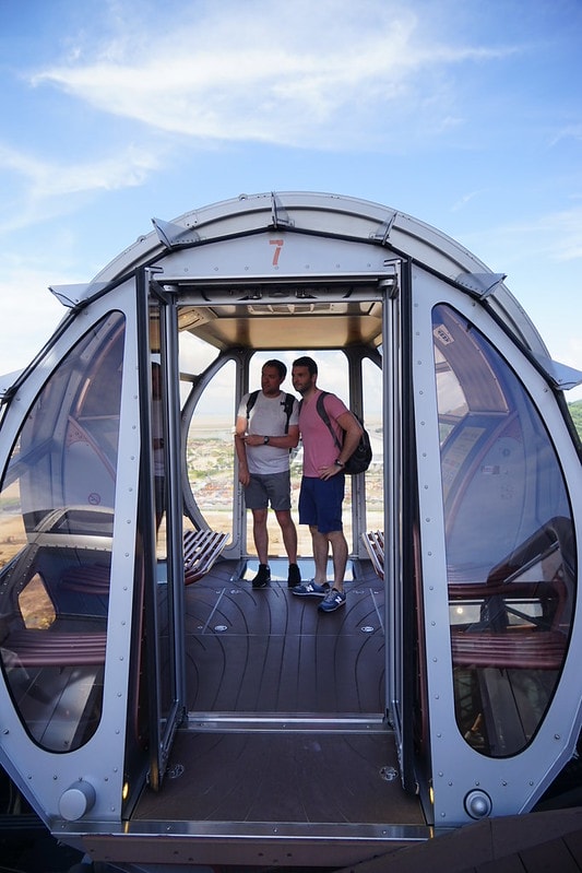 20251102-4qbq9 20251102-4qbq9