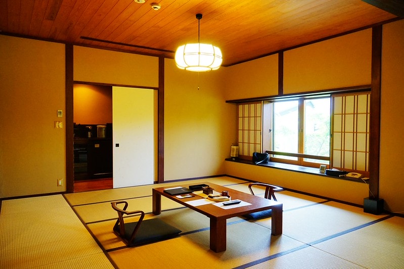 20251102-8hl2a 20251102-8hl2a